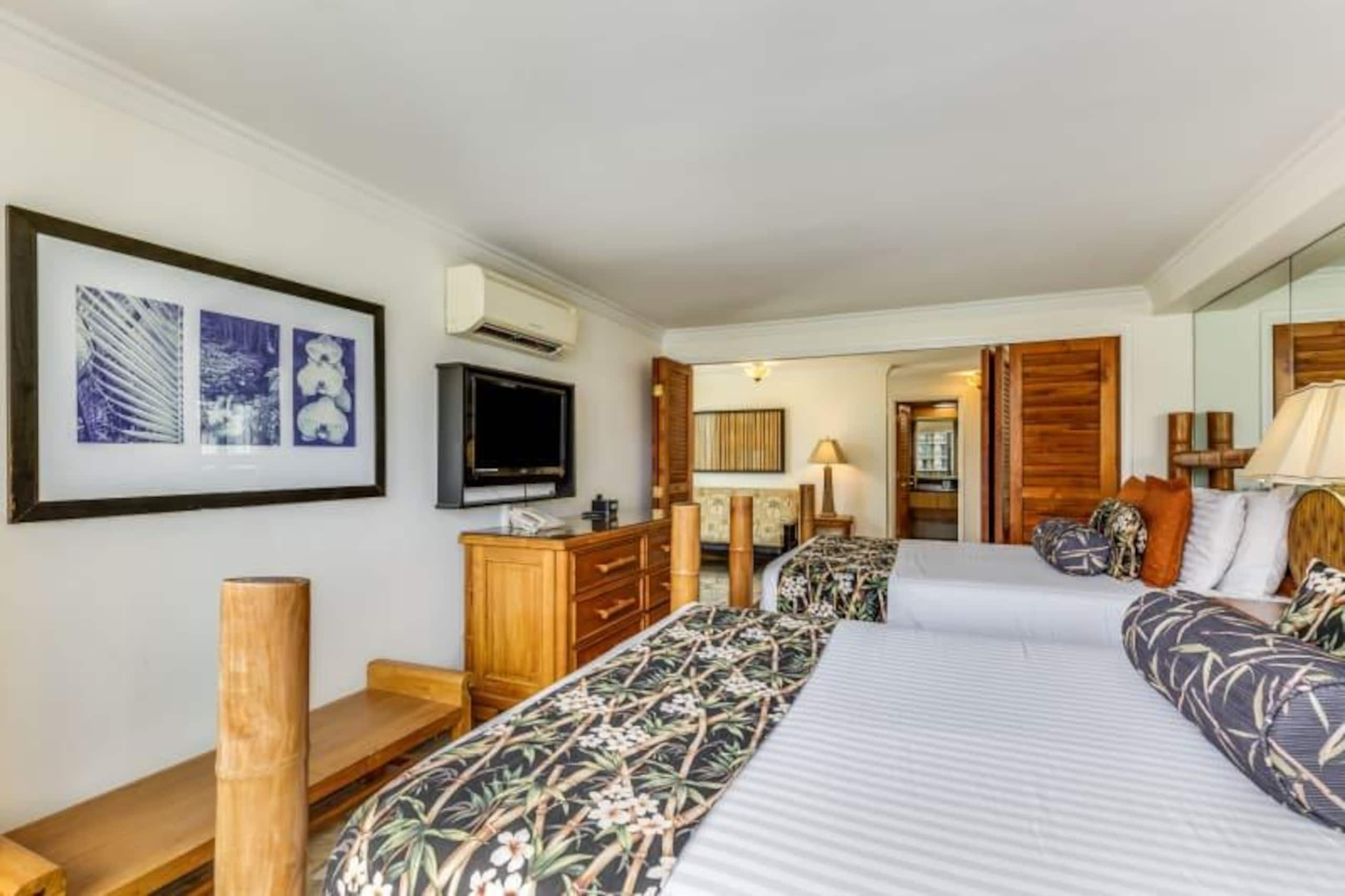Condo in Honolulu · ★4.5 · 1 bedroom · 3 beds · 1 shared bath - Image 10