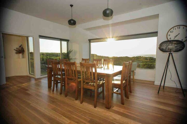 Martyrs Lookout – Luxury Accommodation gallery image 5