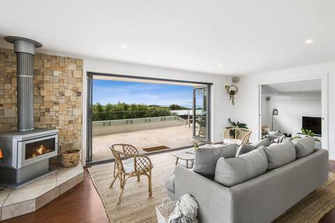 The Juc Lookout: Ocean Views, Pet Friendly