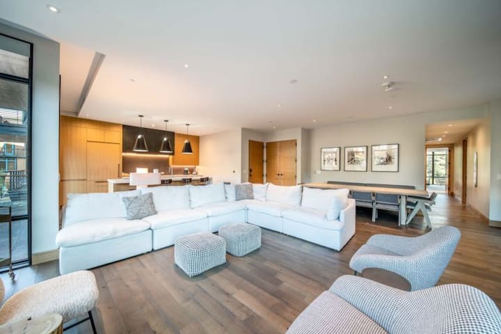 Snowmass Mountain Lodging managed Airbnb listing 1