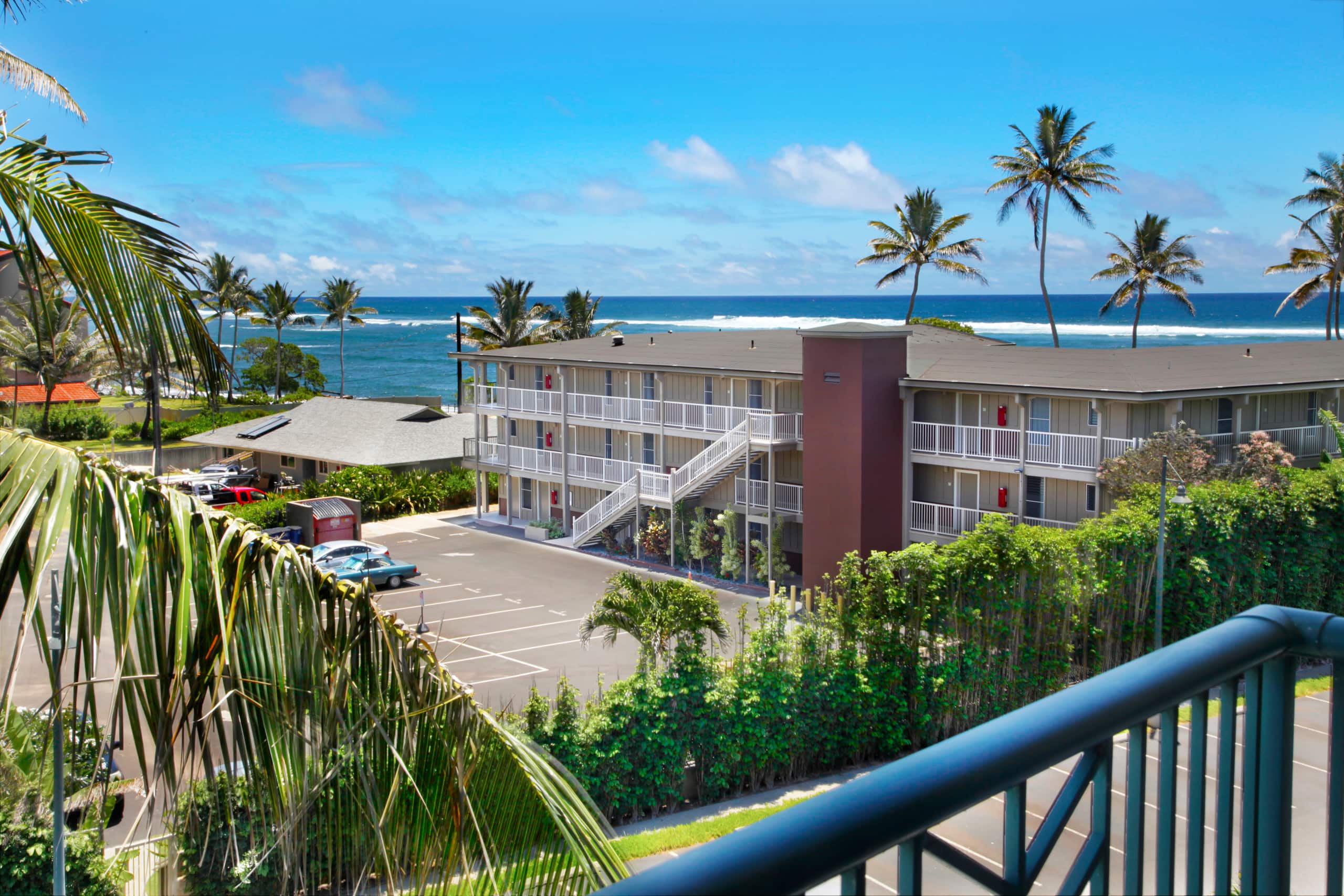 Penthouse Steps to Beach, Pool, Shops & More w/ AC - Photo 10