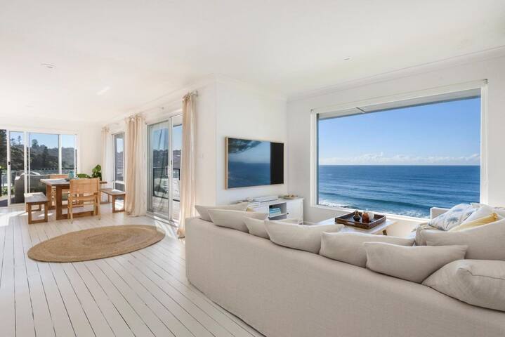 Bungan Beachscape by Palm Beach Holiday Rentals gallery image 3