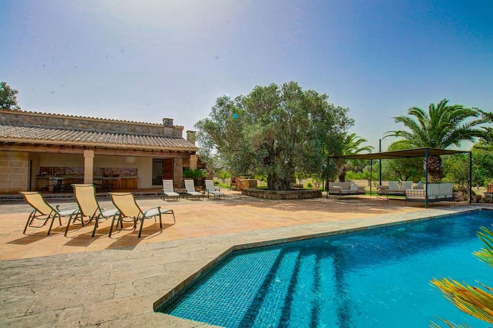 S’Olivar de Son Reixach by Rentallorca