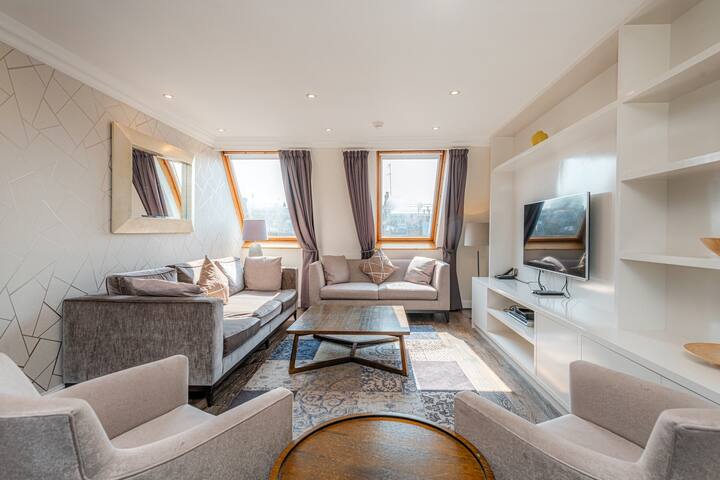 South Kensington Three Bedroom Penthouse gallery image 2