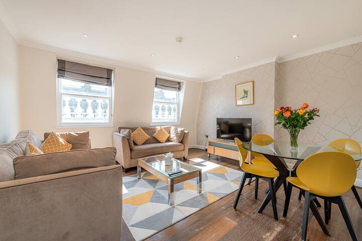 South Kensington Two Bedroom Apartment gallery image 2