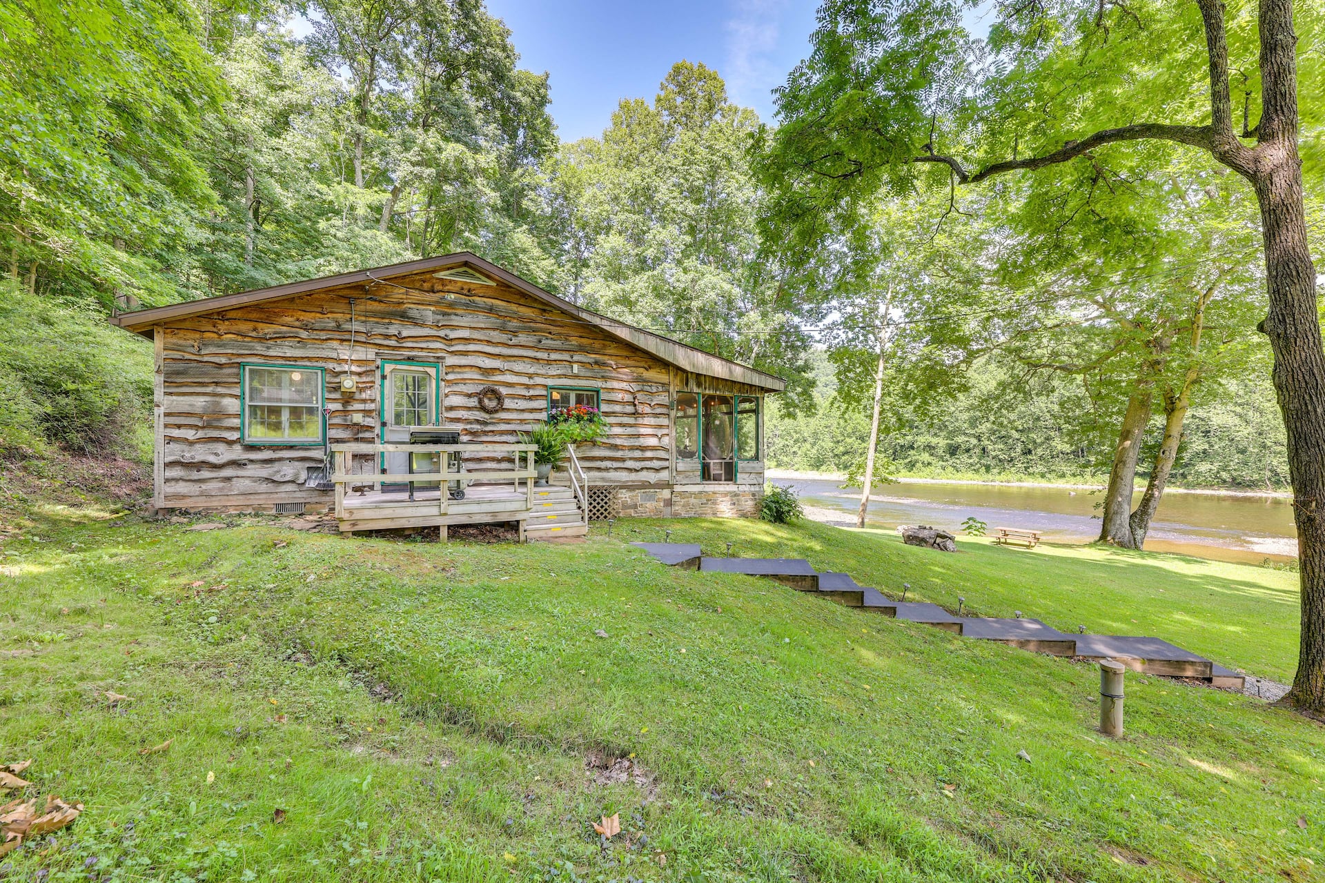 Charming Parsons Cabin w/ Grill on the Cheat River — photo 2