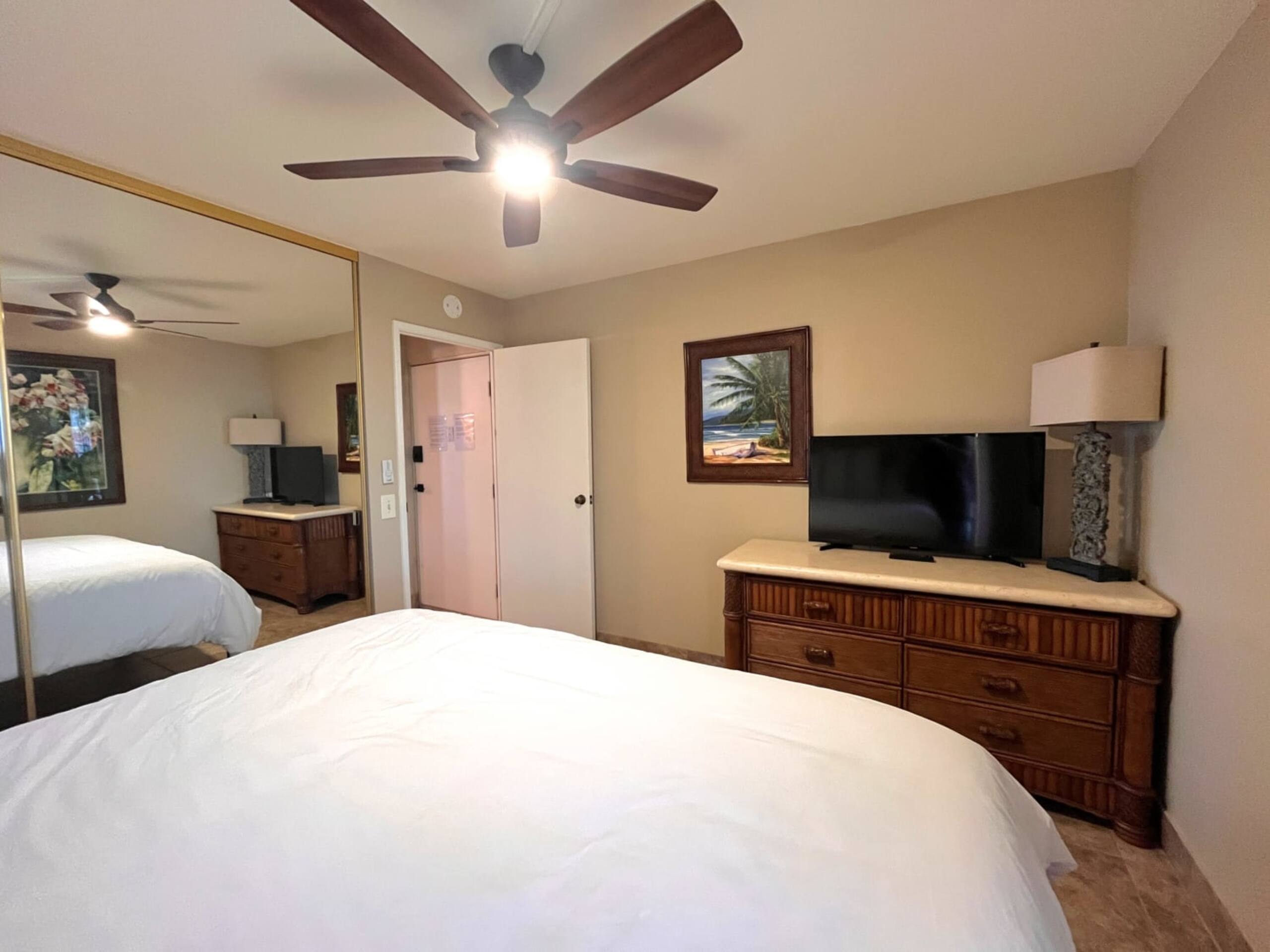 Condo in Wailuku · ★4.92 · 1 bedroom · 2 beds · 1 private bath - Image 16