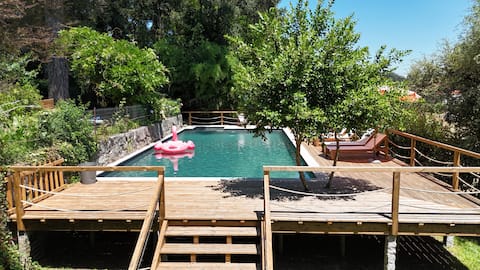 Casa da Alvarinha. Privacy, Comfort and Nature.