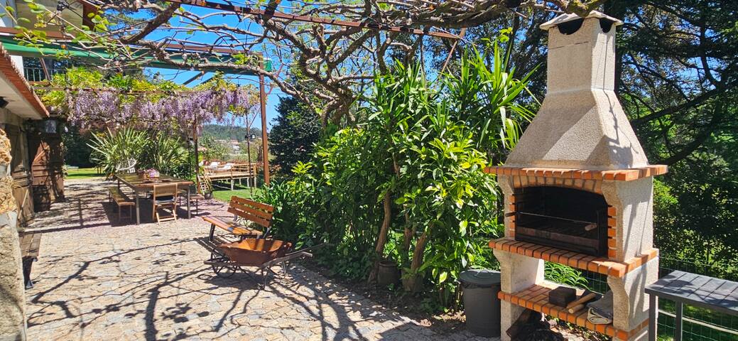 Casa da Alvarinha. Privacy, Comfort and Nature. gallery image 3