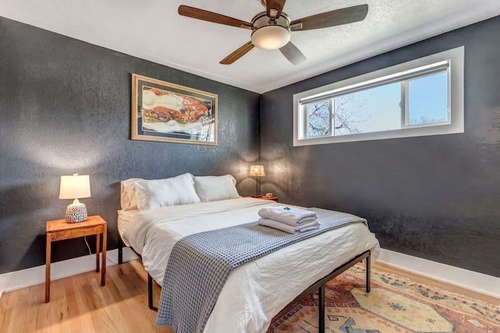 クイーンサイズベッド