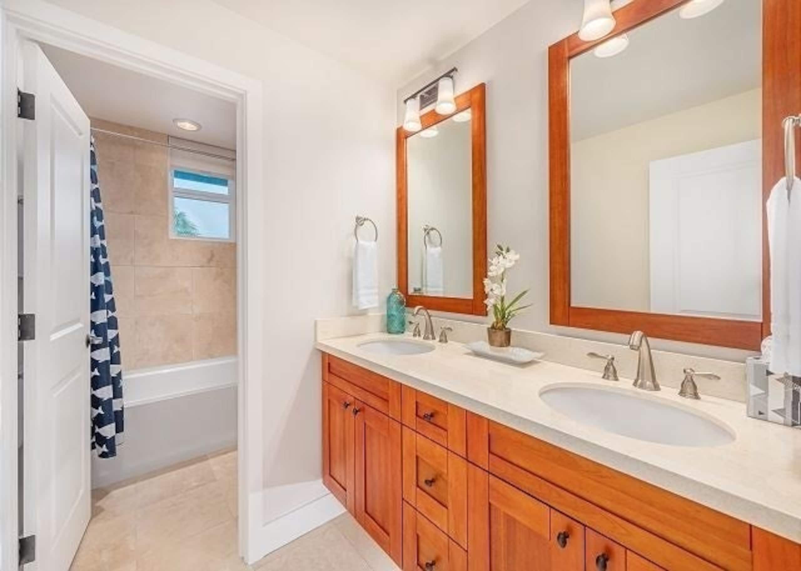 Townhouse in Koloa · ★4.94 · 4 bedrooms · 5 beds · 3.5 shared baths - Image 14