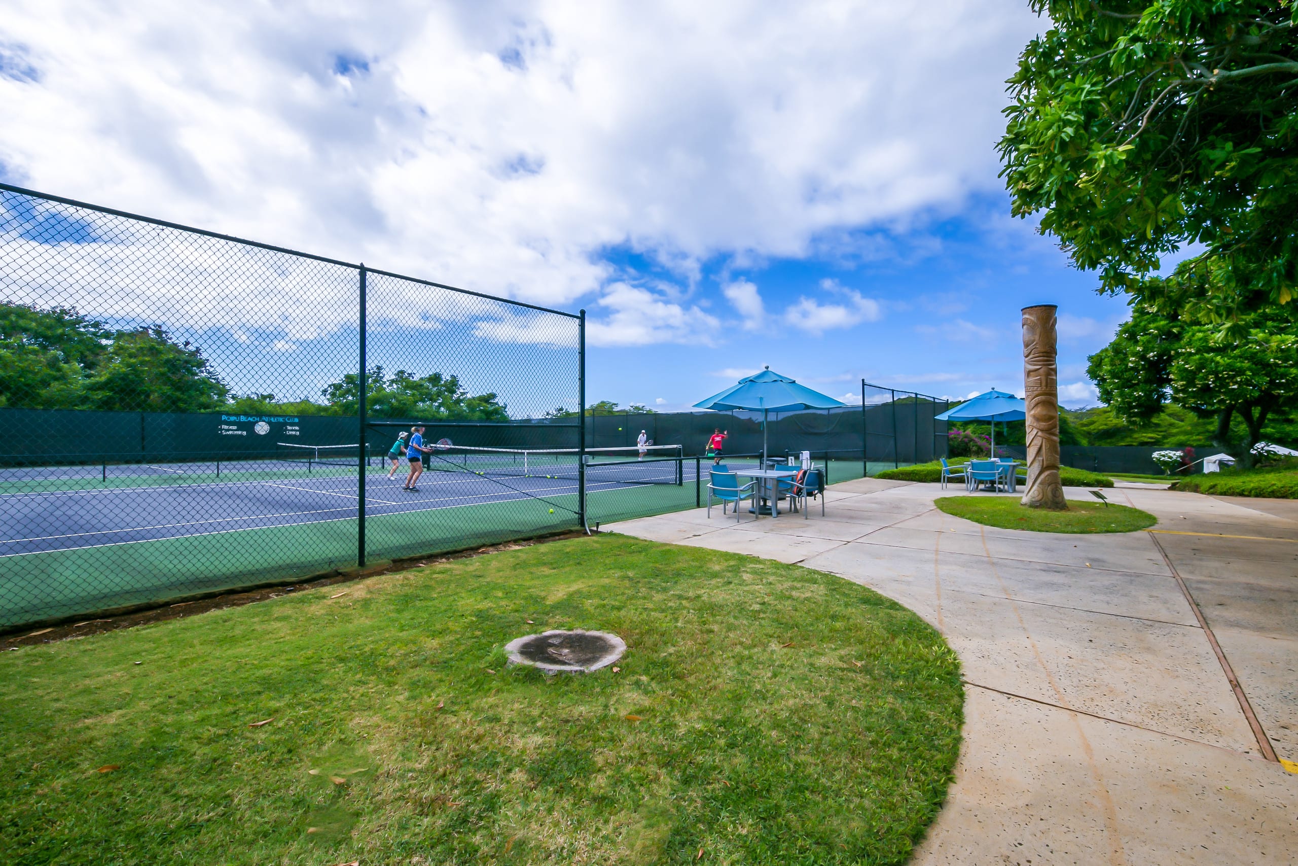 Townhouse in Koloa · ★4.94 · 4 bedrooms · 5 beds · 3.5 shared baths - Image 49