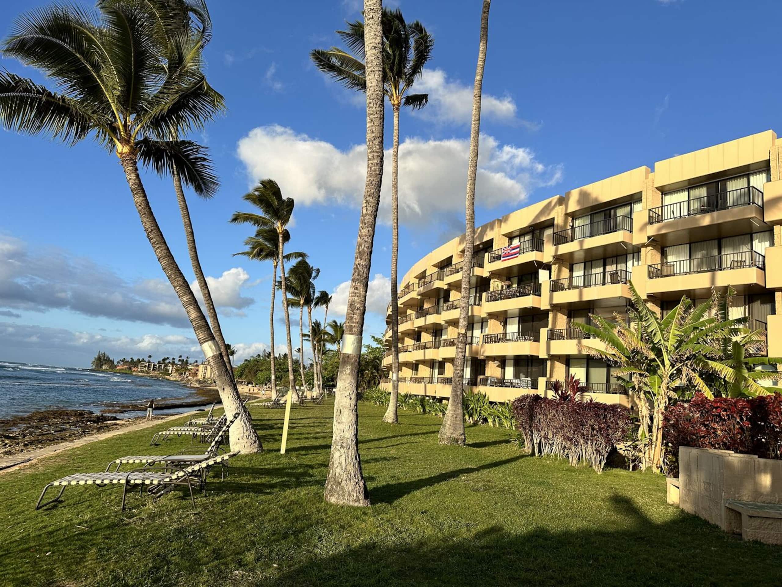 Condo in Lahaina · ★4.61 · 2 bedrooms · 3 beds · 2 private baths - Image 25