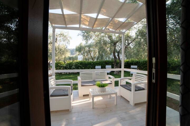 "saracena" Holiday Home with Private Beach and Swimming Pool gallery image 4