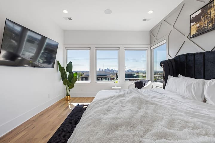 Nashville SkyHaus – As Seen on MTV | Sleeps 12+ gallery image 5