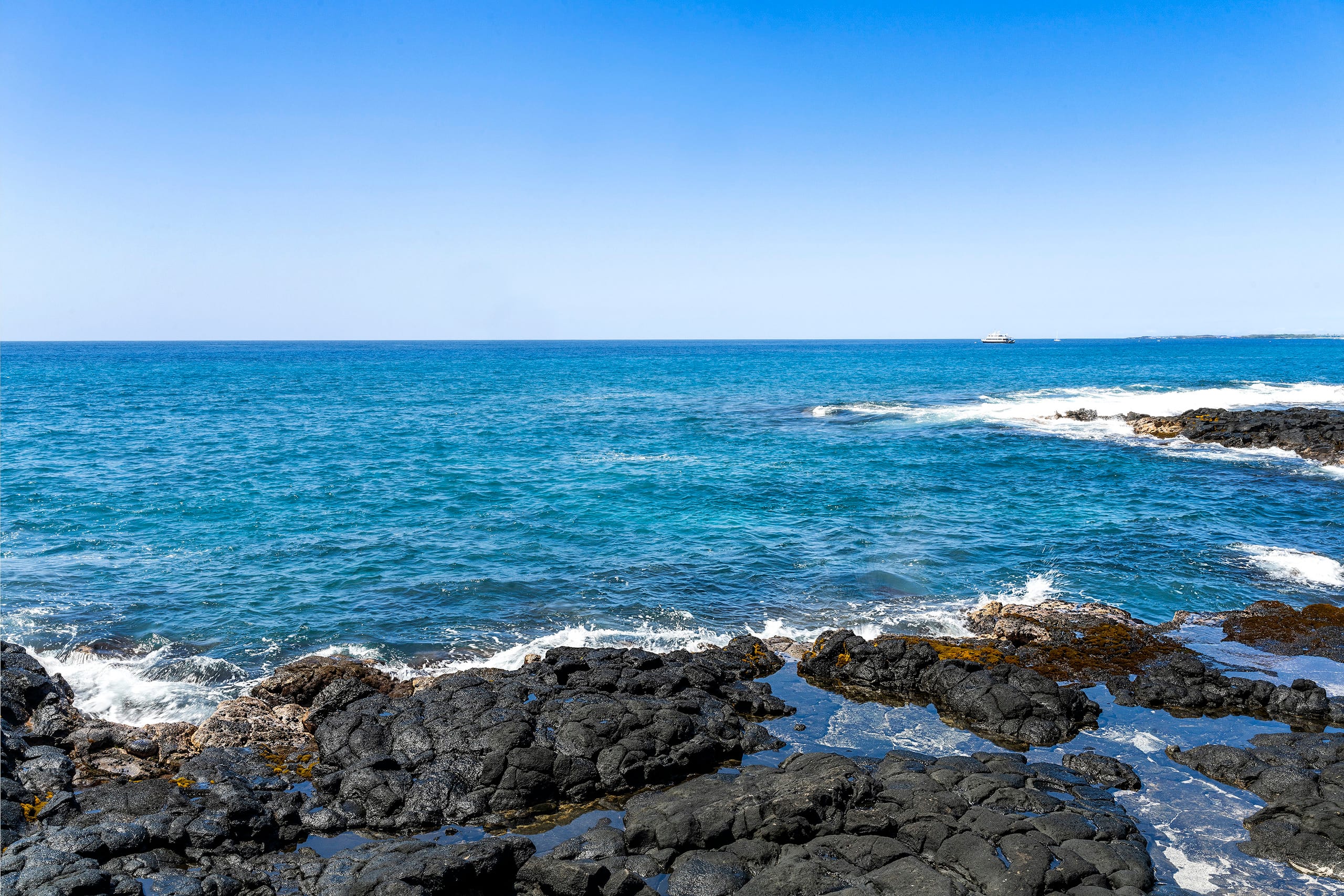 Home in Kailua-Kona · ★4.97 · 5 bedrooms · 9 beds · 6 baths - Image 58
