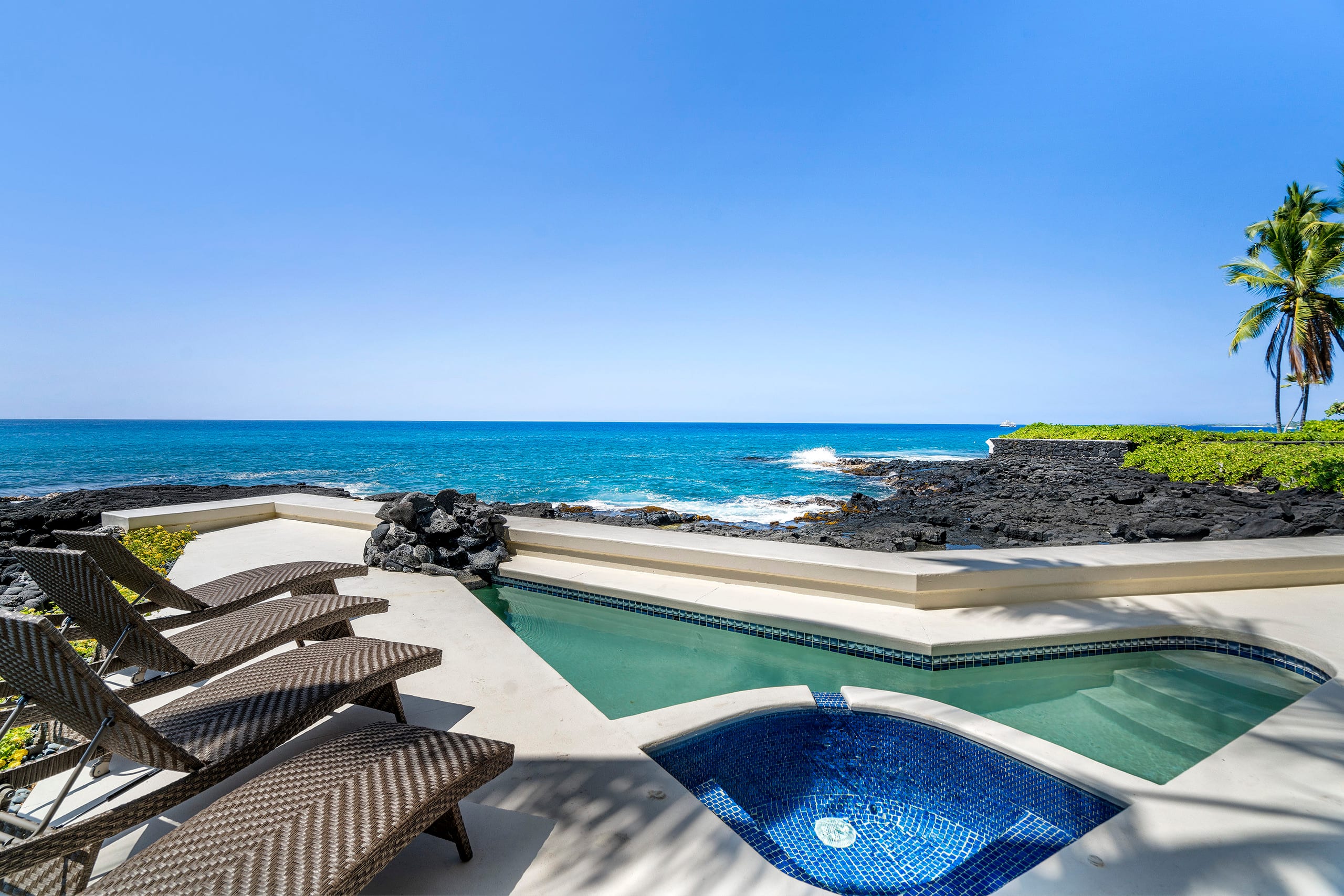 Home in Kailua-Kona · ★4.97 · 5 bedrooms · 9 beds · 6 baths - Image 51