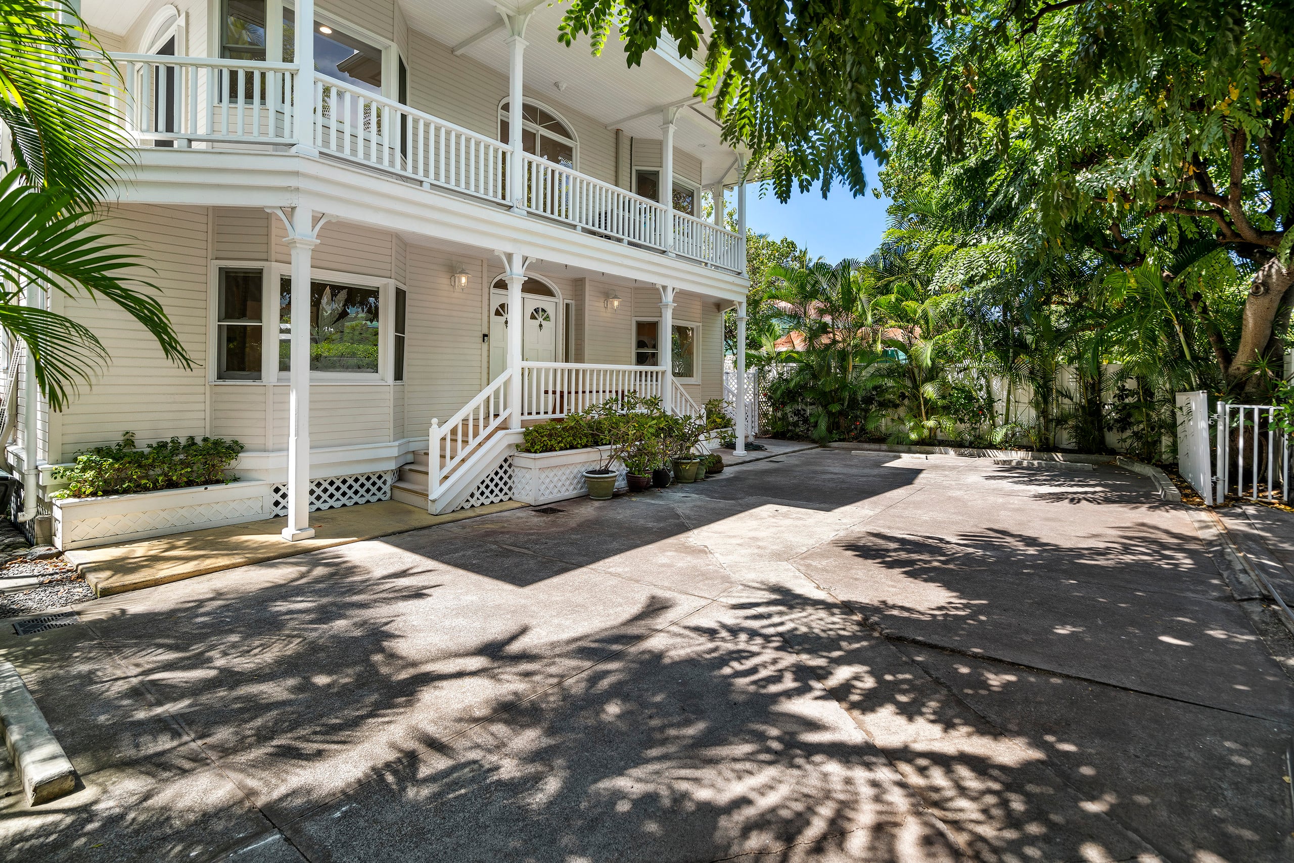 Home in Kailua-Kona · ★4.97 · 5 bedrooms · 9 beds · 6 baths - Image 55