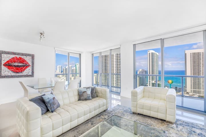 ★★★★★Waterfront Resort Home - No - Resort Fee - Hallandale Beach, FL