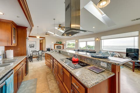 Crescent City Getaway w/ Panoramic Ocean Views!