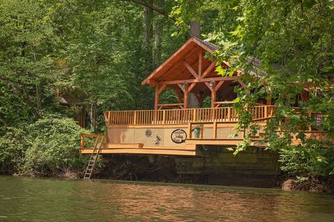 Creek Crest perfect log cabin Ocoee riverside lot