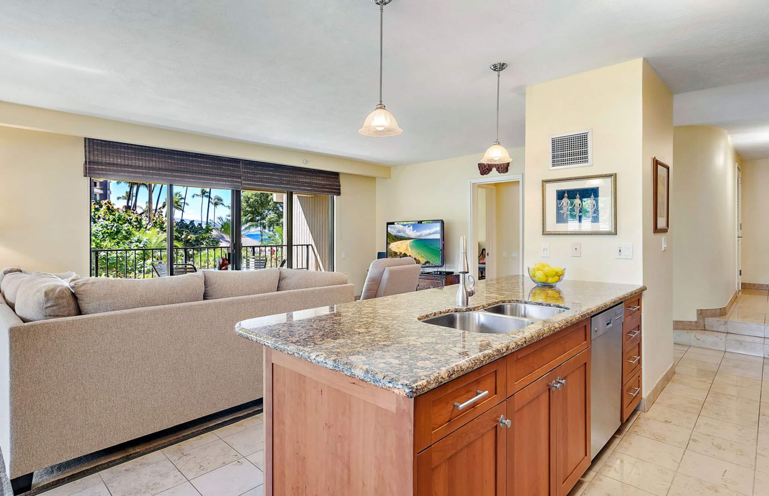 Condo in Lahaina · ★4.4 · 2 bedrooms · 4 beds · 2 shared baths - Image 3