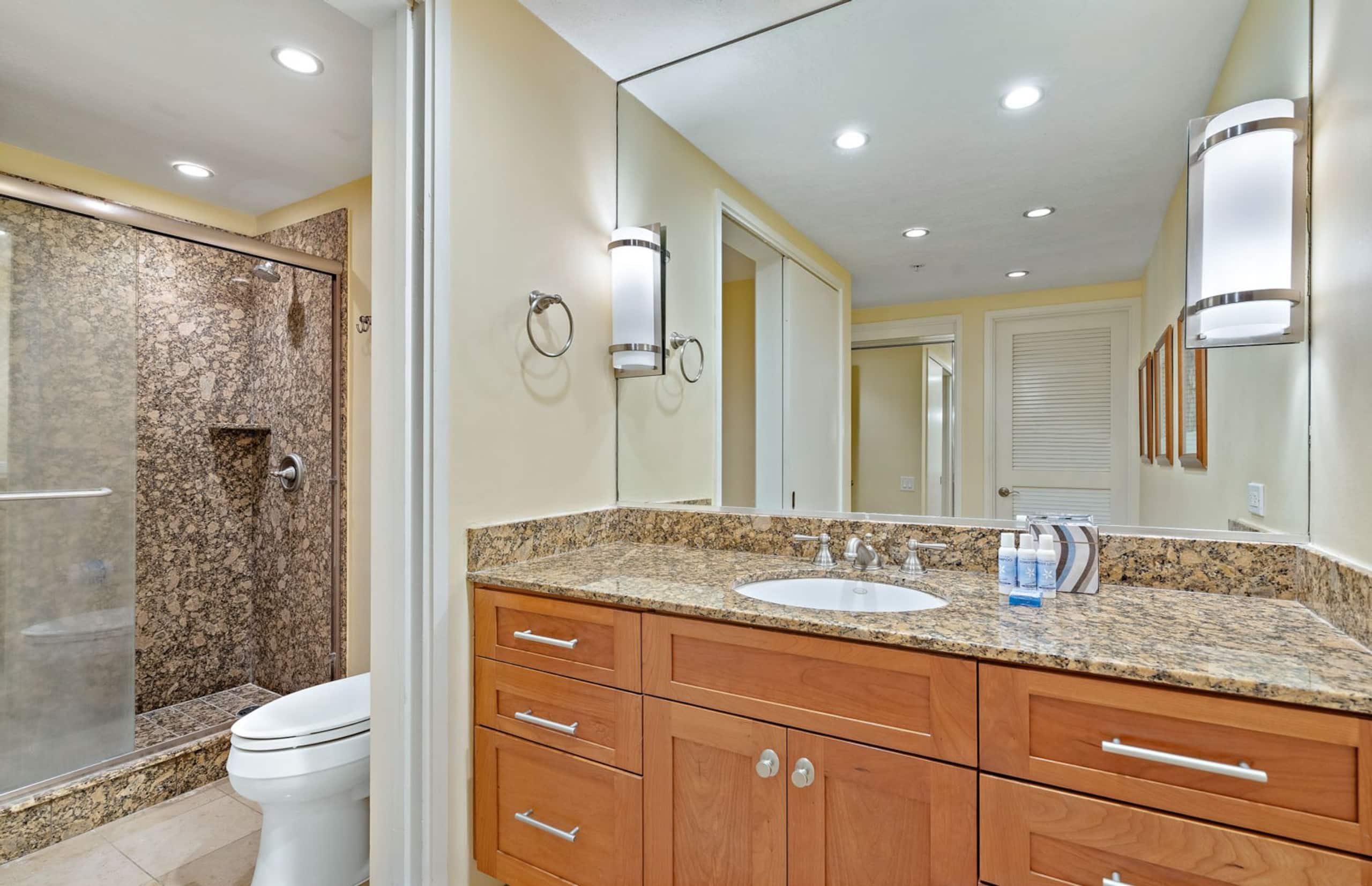 Condo in Lahaina · ★4.4 · 2 bedrooms · 4 beds · 2 shared baths - Image 25