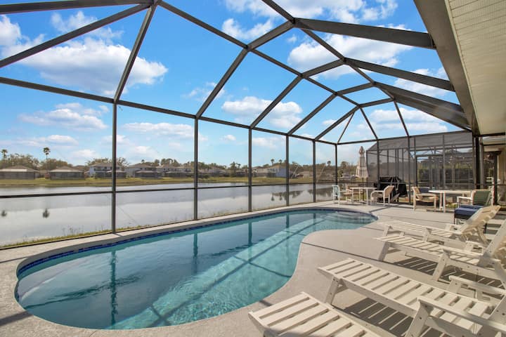 4bd W/ South Facing Pool Overlooking Sunset Lake - Four Corners, FL