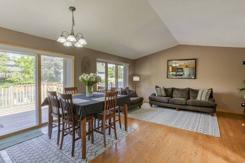 Spacious 5-BR Retreat: Perfect for Families/Groups