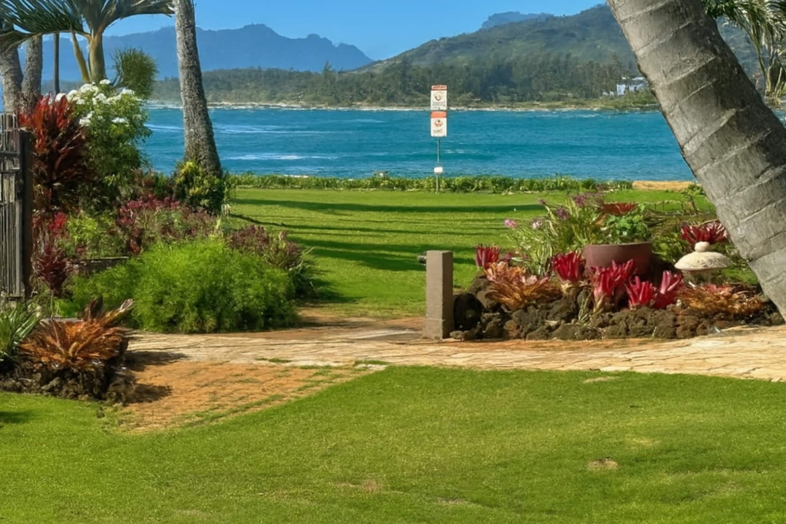 Condo in Kapaa · ★5.0 · 1 bedroom · 2 beds · 1.5 shared baths - Image 27