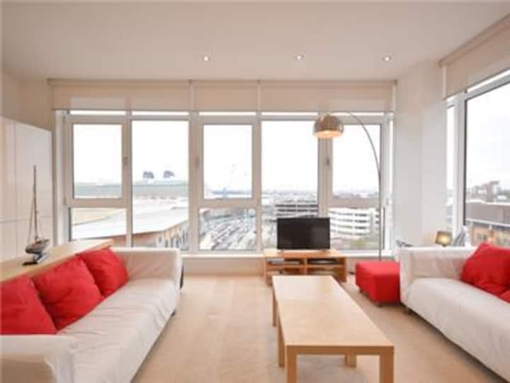 Ocean Village, Southampton Holiday Rentals & Homes Southampton