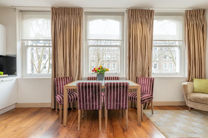 Knightsbridge Deluxe Two Bedroom Apartment gallery image 5