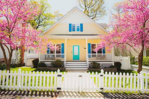 Huge Beach Home | 2 King Bds | Backyard Dining