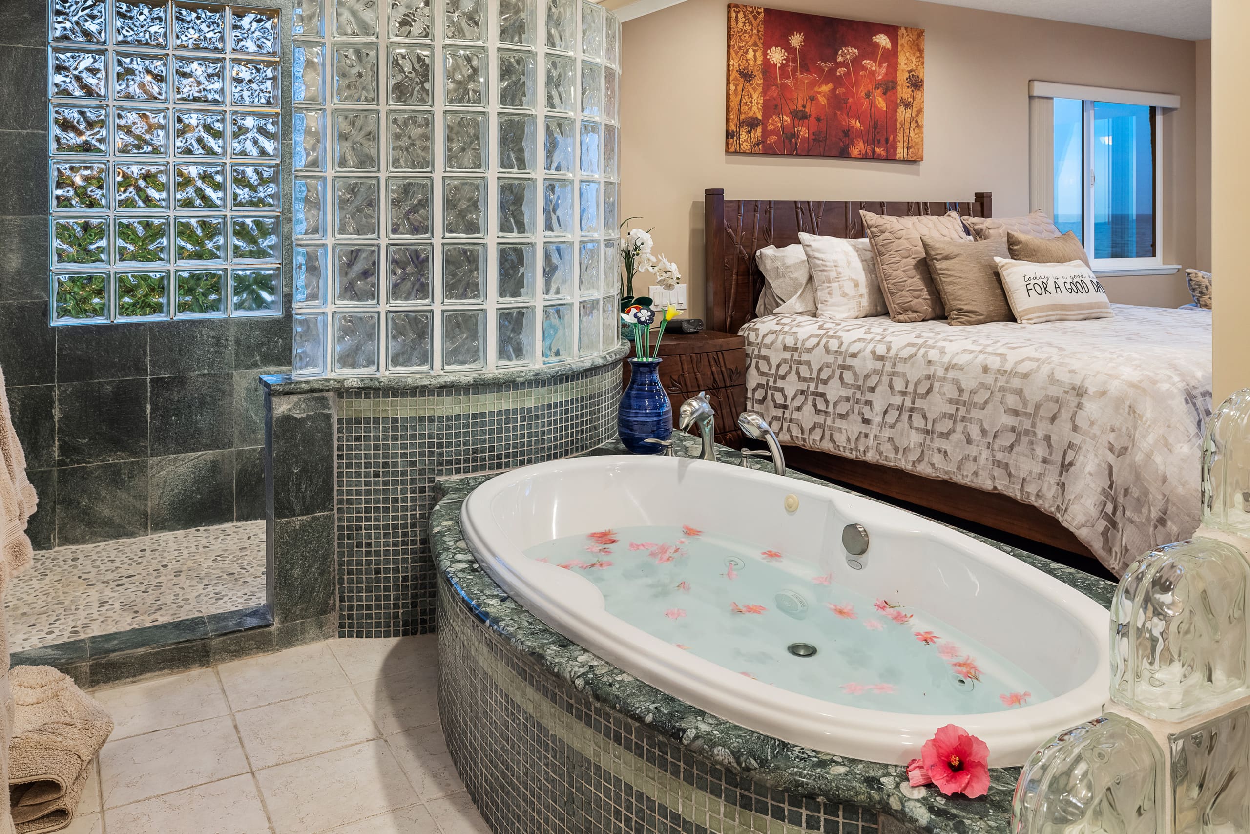 Home in Kailua-Kona · ★5.0 · 4 bedrooms · 5 beds · 3 baths - Image 22