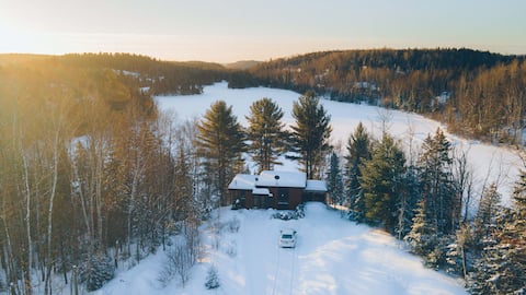 Chalet Cabana Spa on Lake Beaudoin