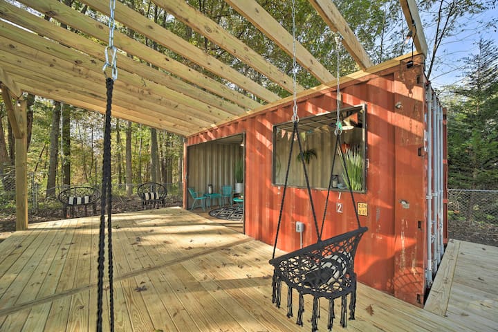 Eclectic Asheville Abode w/ Backyard Oasis! gallery image 2