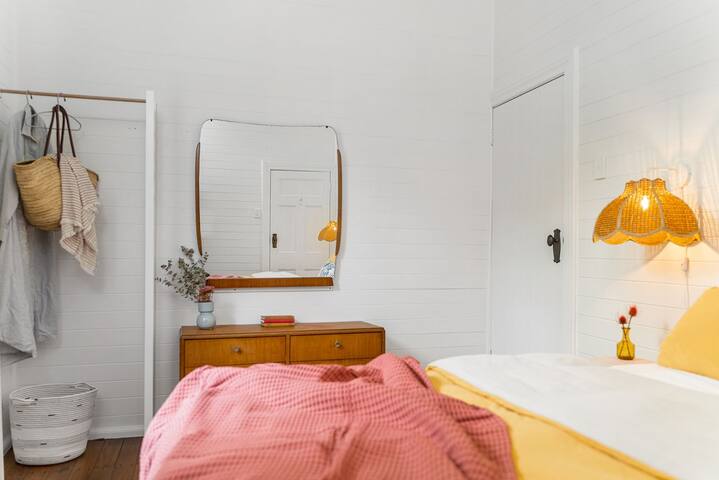 Mullum River House – waterfront heritage home gallery image 5