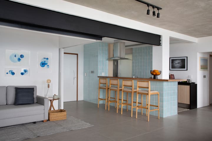 Ocean-Front 3-bedroom Apartment in Leme 036 gallery image 4