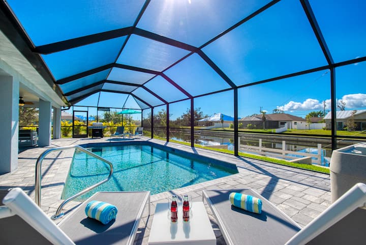 Villa Apollo  Heated Pool & Spa | Water View | Boat Rental + Tours Voucher Incl. - Cape Coral, FL
