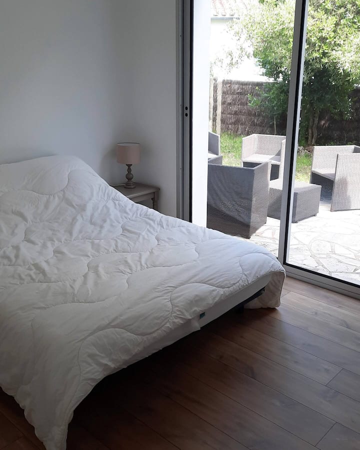 غرفة النوم 2