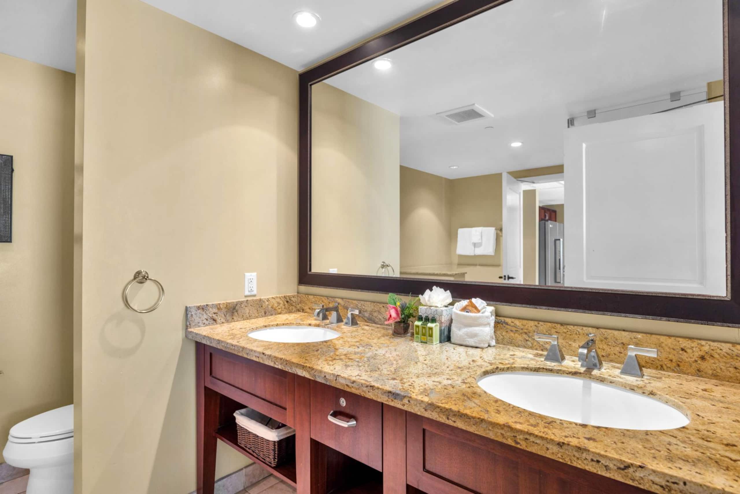 Condo in Lahaina · ★4.91 · 2 bedrooms · 4 beds · 2 baths - Image 36