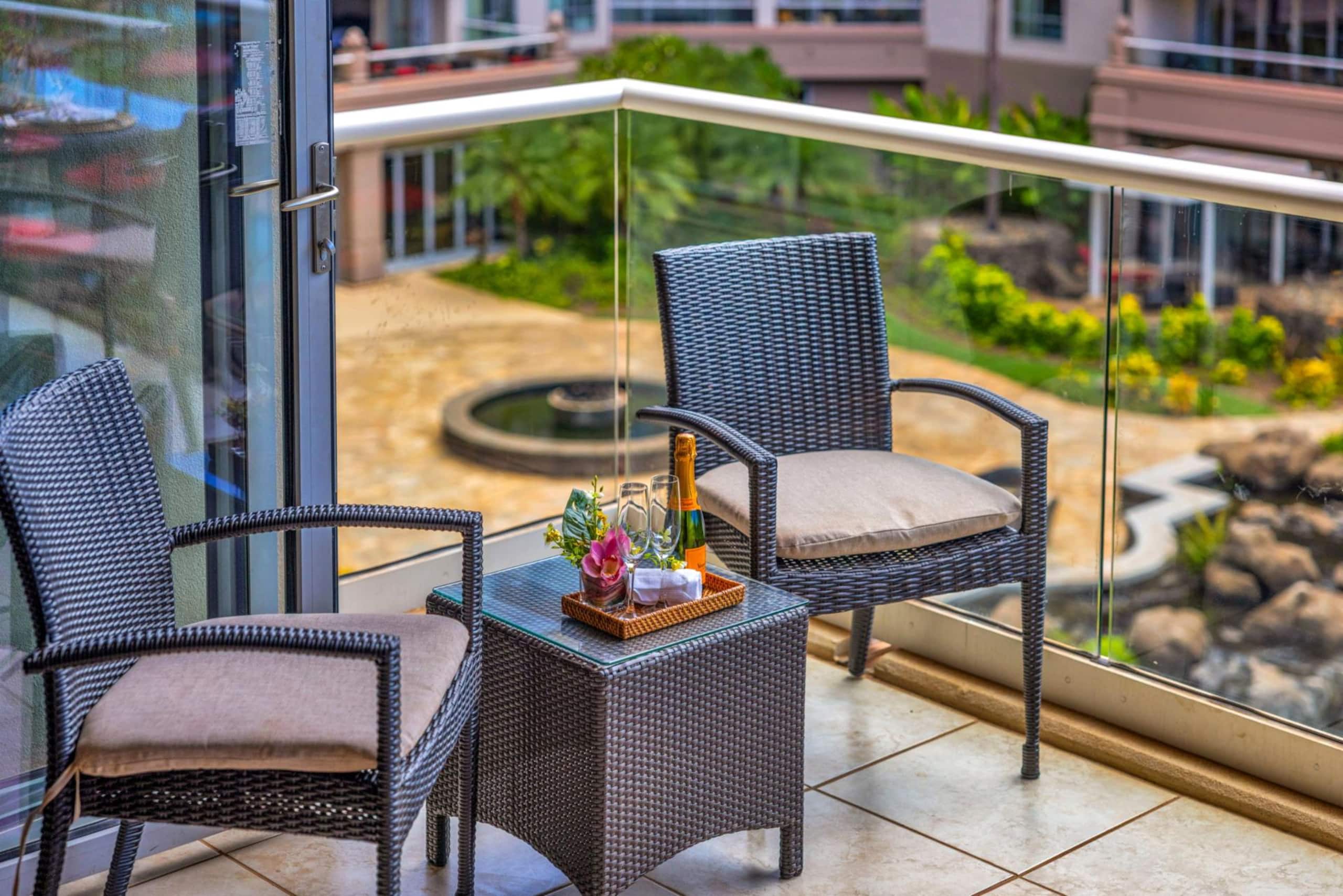 Condo in Lahaina · ★4.91 · 2 bedrooms · 4 beds · 2 baths - Image 37