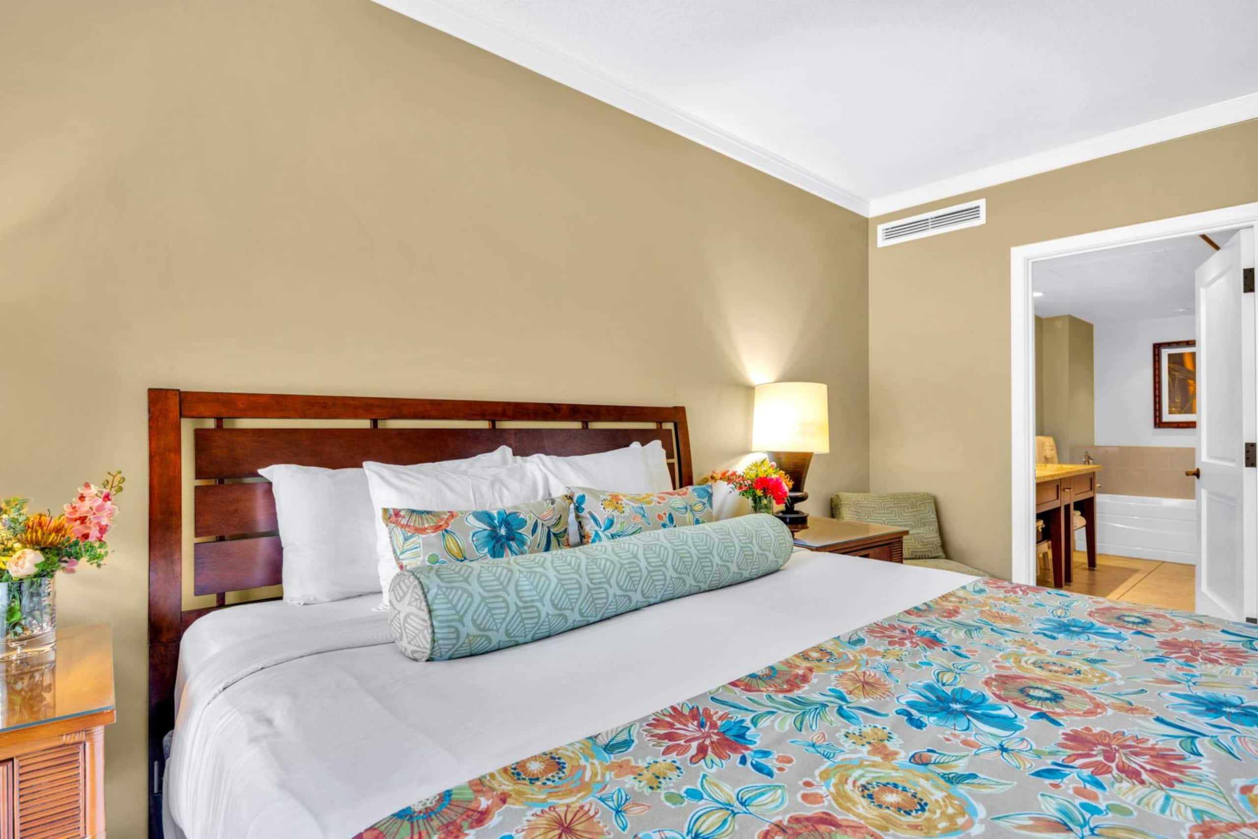 Condo in Lahaina · ★4.91 · 2 bedrooms · 4 beds · 2 baths - Image 29