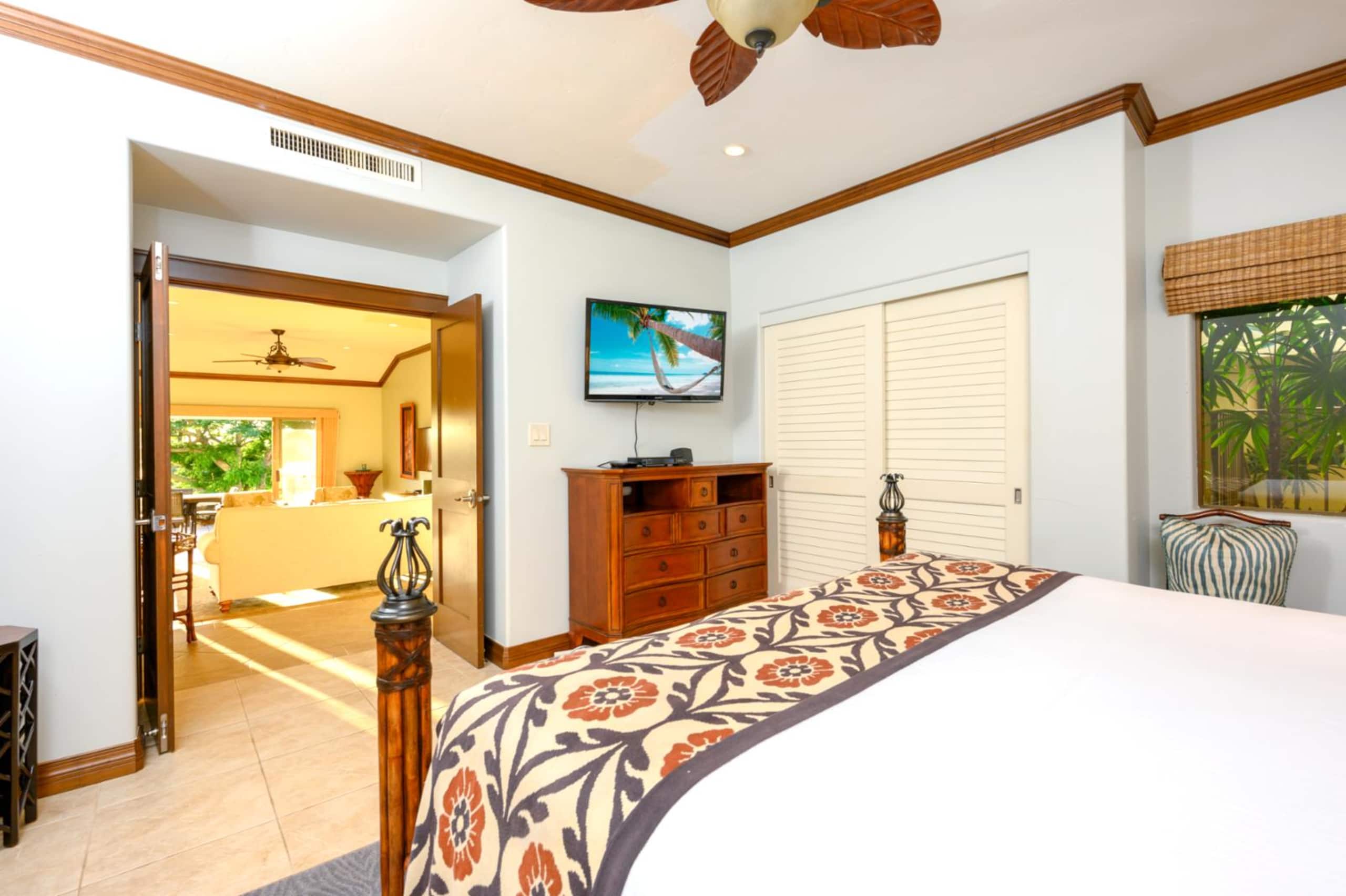 Condo in Lahaina · ★5.0 · 2 bedrooms · 2 beds · 2 baths - Image 12
