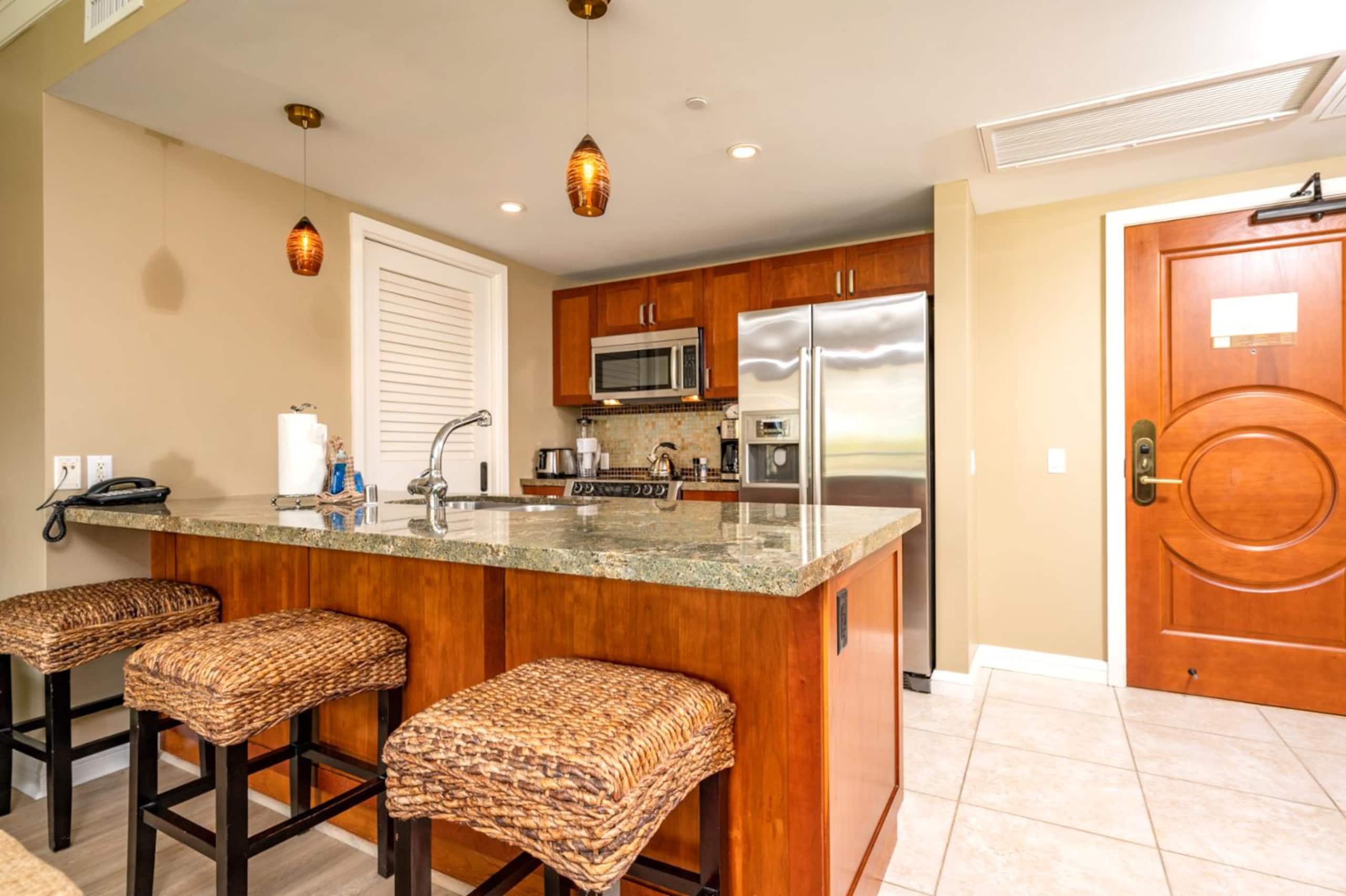 Condo in Lahaina · ★4.9 · 1 bedroom · 2 beds · 1 bath - Image 18