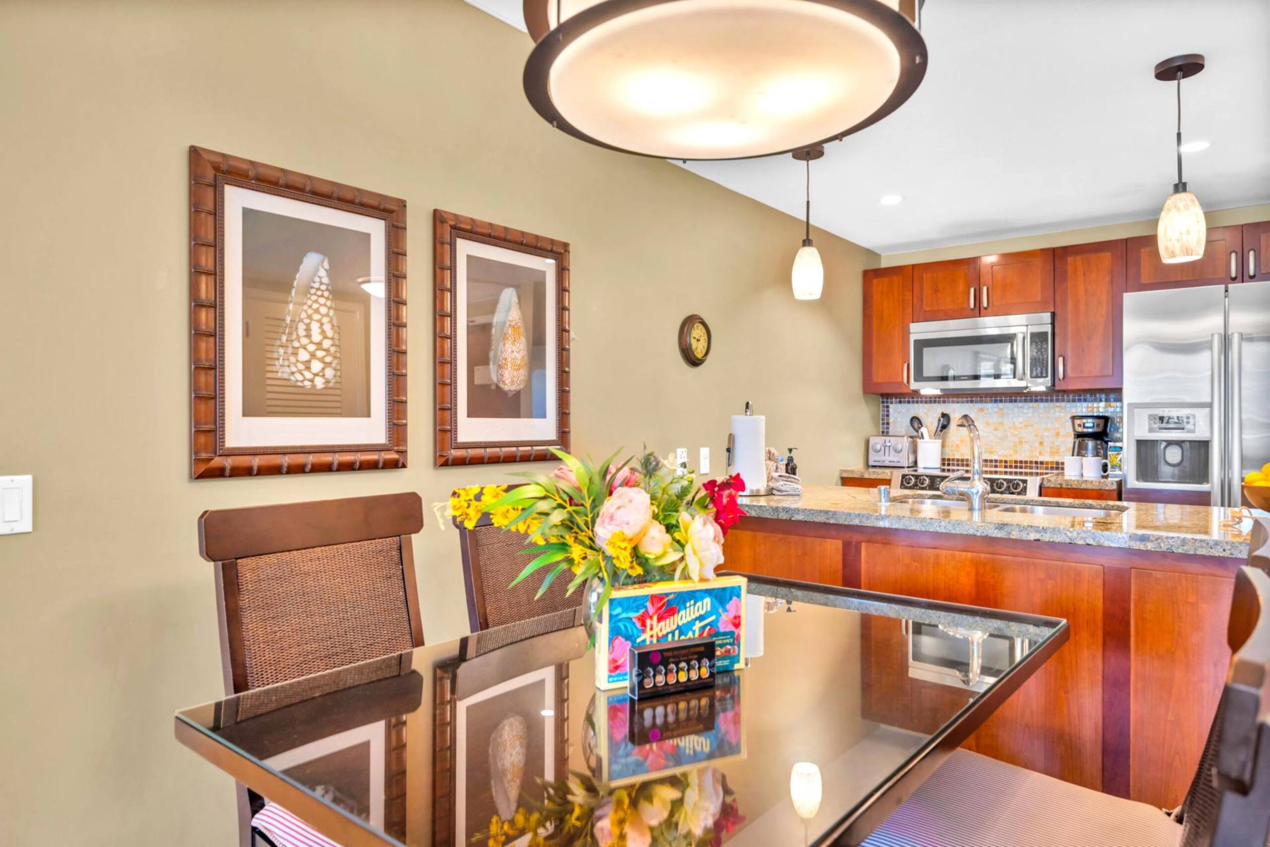 Condo in Lahaina · ★4.8 · 2 bedrooms · 3 beds · 1 bath - Image 23
