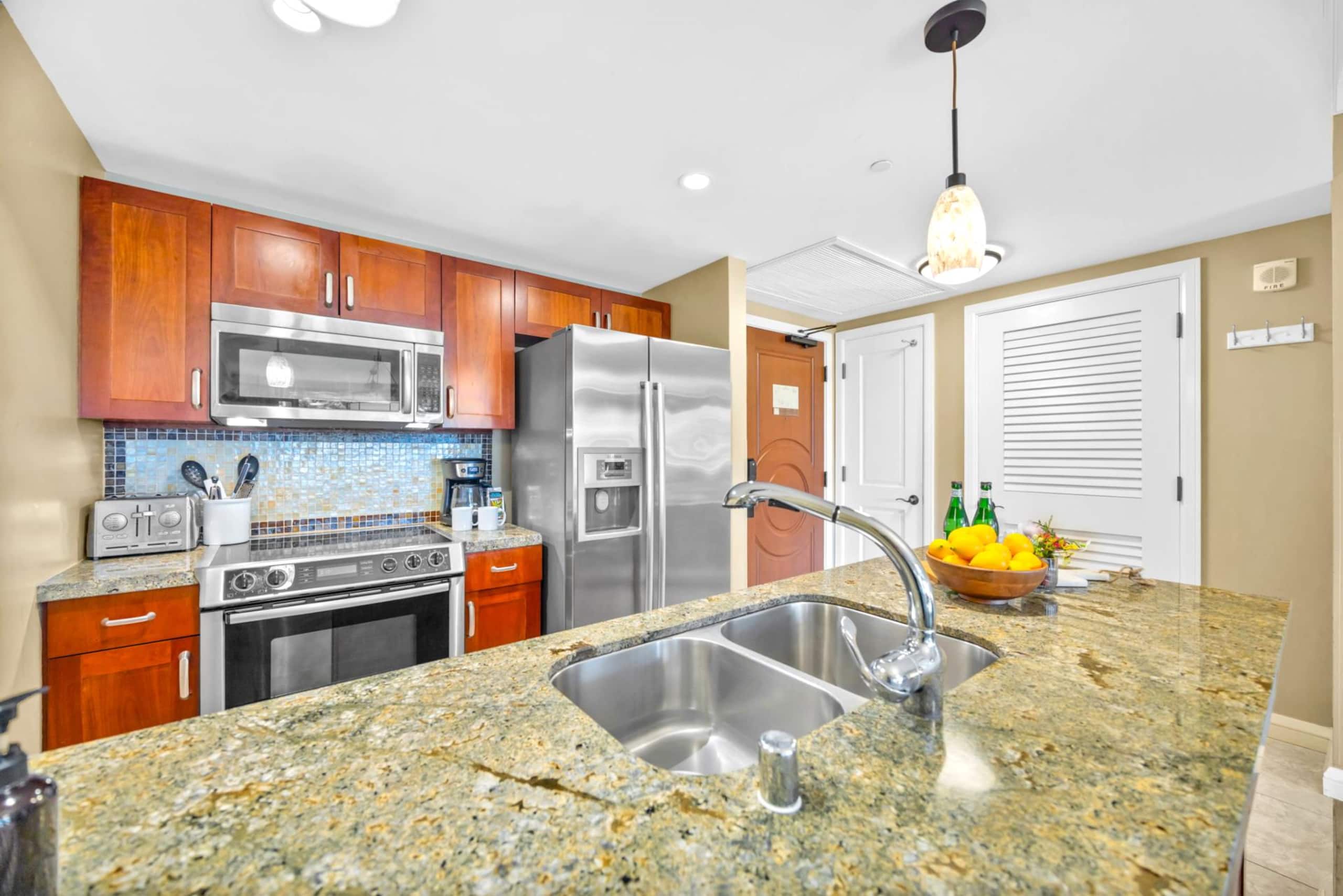 Condo in Lahaina · ★4.8 · 2 bedrooms · 3 beds · 1 bath - Image 28