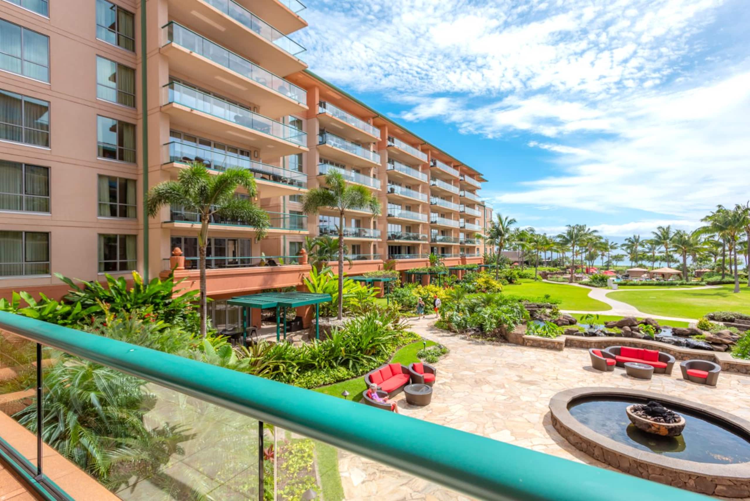 Condo in Lahaina · ★4.88 · 2 bedrooms · 3 beds · 2 baths - Image 4