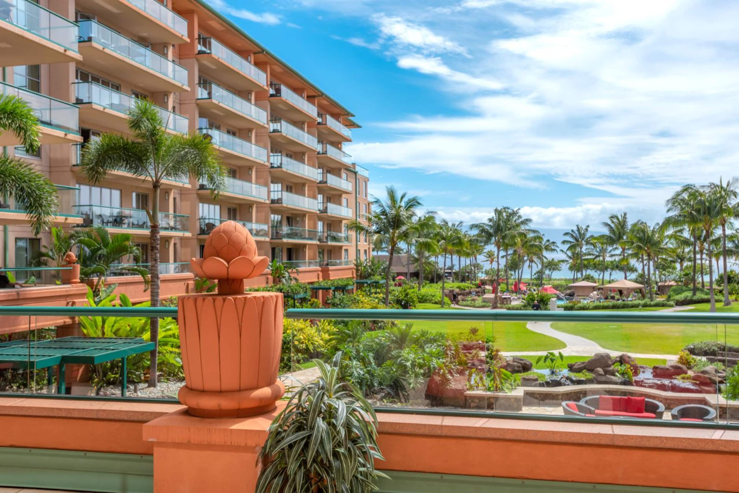 Condo in Lahaina · ★4.88 · 2 bedrooms · 3 beds · 2 baths - Image 13