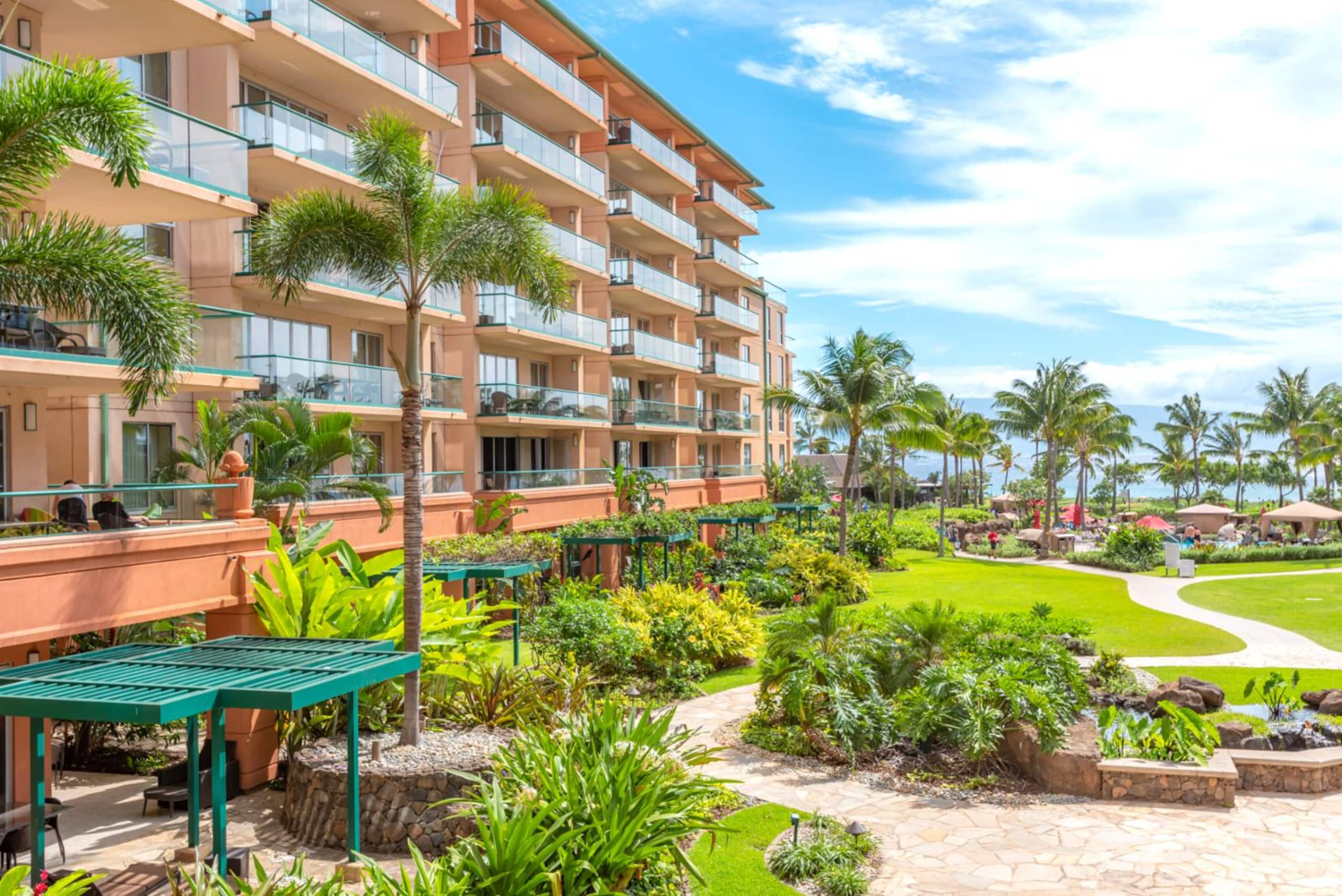Condo in Lahaina · ★4.88 · 2 bedrooms · 3 beds · 2 baths - Image 44